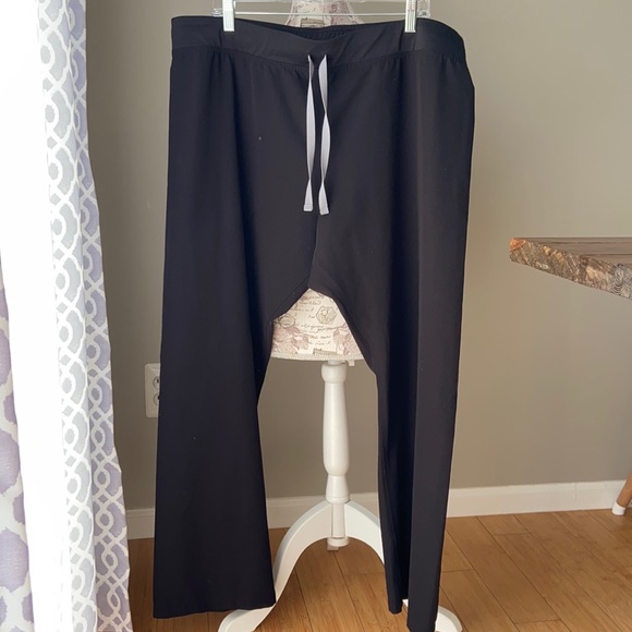 Figs Technical Collection Black Scrub Pants - Picture 2 of 7